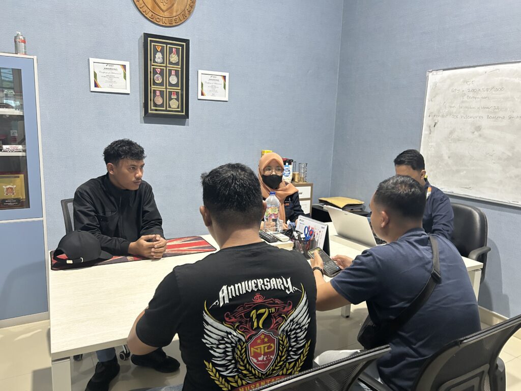 pengawasan-polisi-pada-saat-satgas-distribusi-IMG_5982
